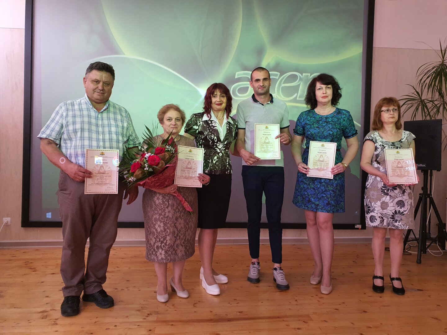 Връчиха годишните грамоти „Неофит Рилски“_радио Търговище